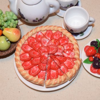 Пирог с клубникой