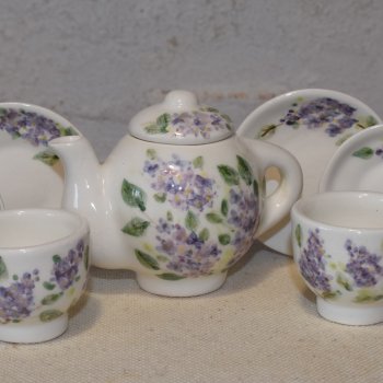 "Цветущая сирень" посуда в масштабе 1 к 4