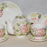 Сервиз для кукол 1 к 4 в стиле Семикаракорской росписи.