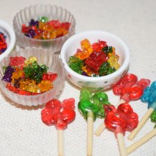 Мармеладные мишки и сахарные петушки