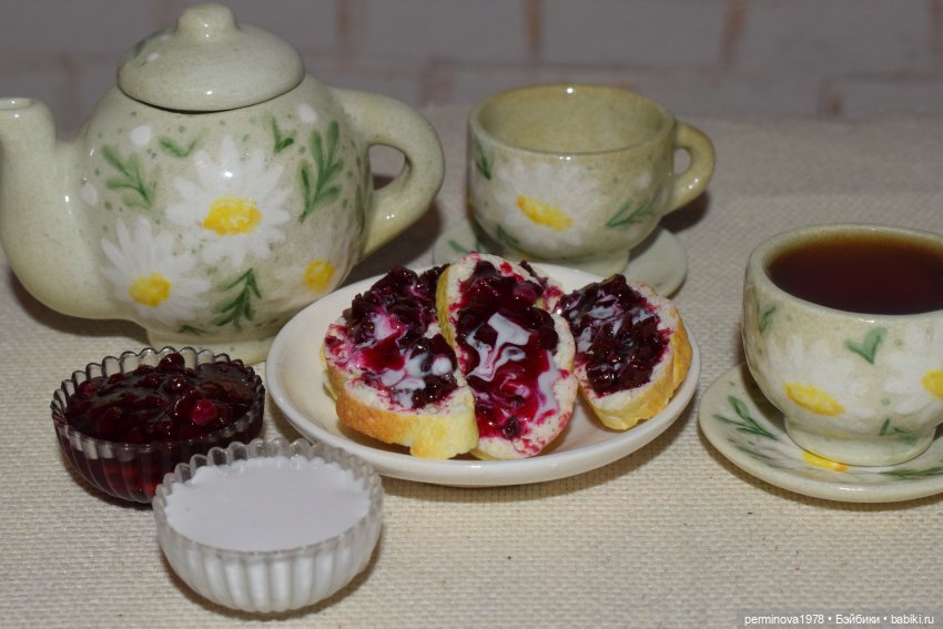 Батон с вареньем. Масштаб 1 к 4