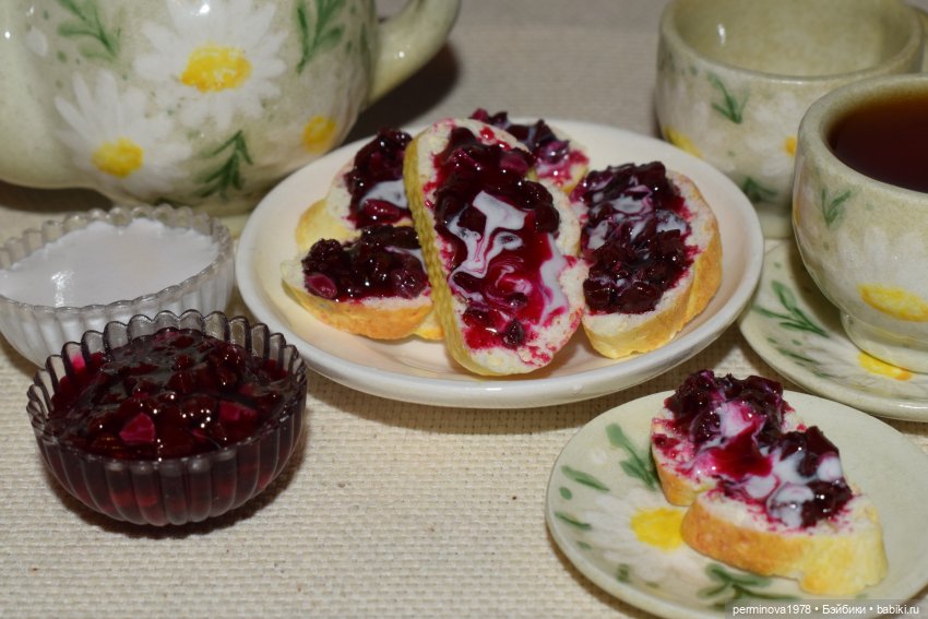 Батон с вареньем. Масштаб 1 к 4