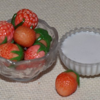 "Клубничка" миниатюра 1 к 4