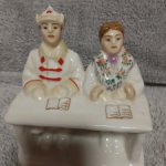 Статуэтка буденовец за партой СССР