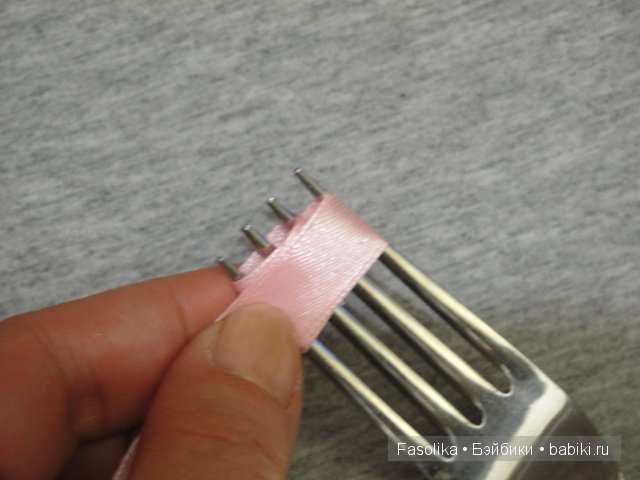 Розочка за одну минуту — Как сделать аксессуары для кукол: сумки (фото 4)