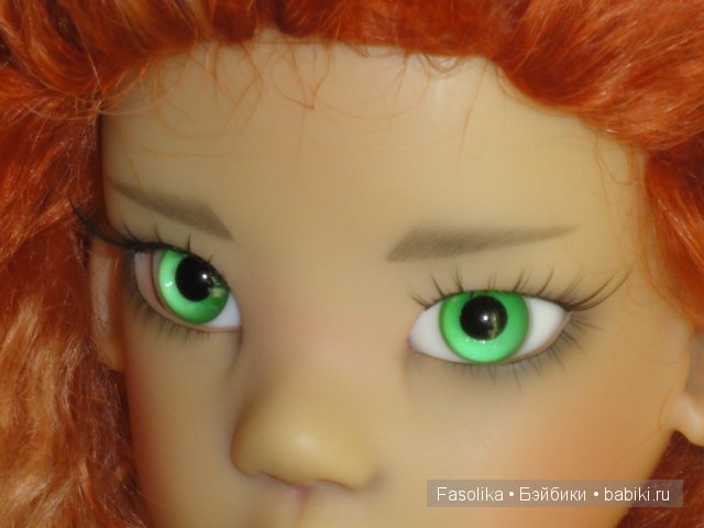 Рыжая и зеленоглазая, кукла Kaye WIggs (фото 7)