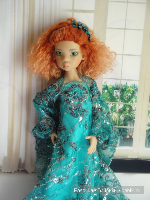 Рыжая и зеленоглазая, кукла Kaye WIggs (фото 5)