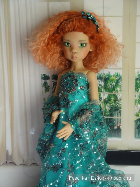 Рыжая и зеленоглазая, кукла Kaye WIggs (фото 3)