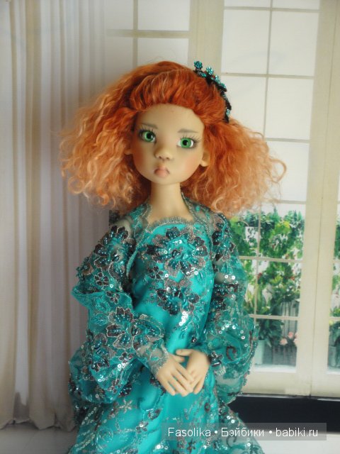 Рыжая и зеленоглазая, кукла Kaye WIggs (фото 4)