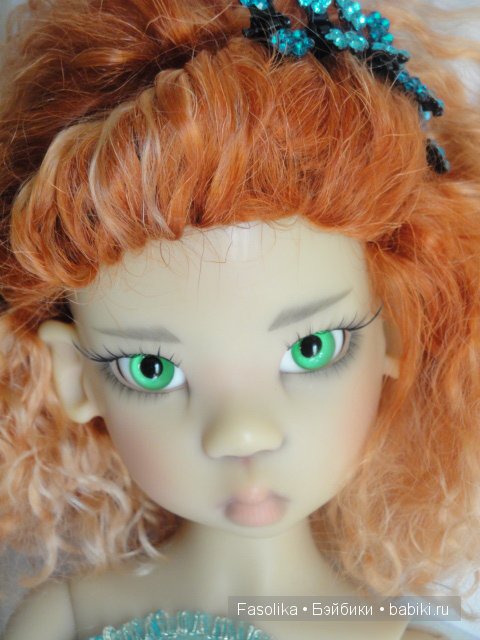 Рыжая и зеленоглазая, кукла Kaye WIggs