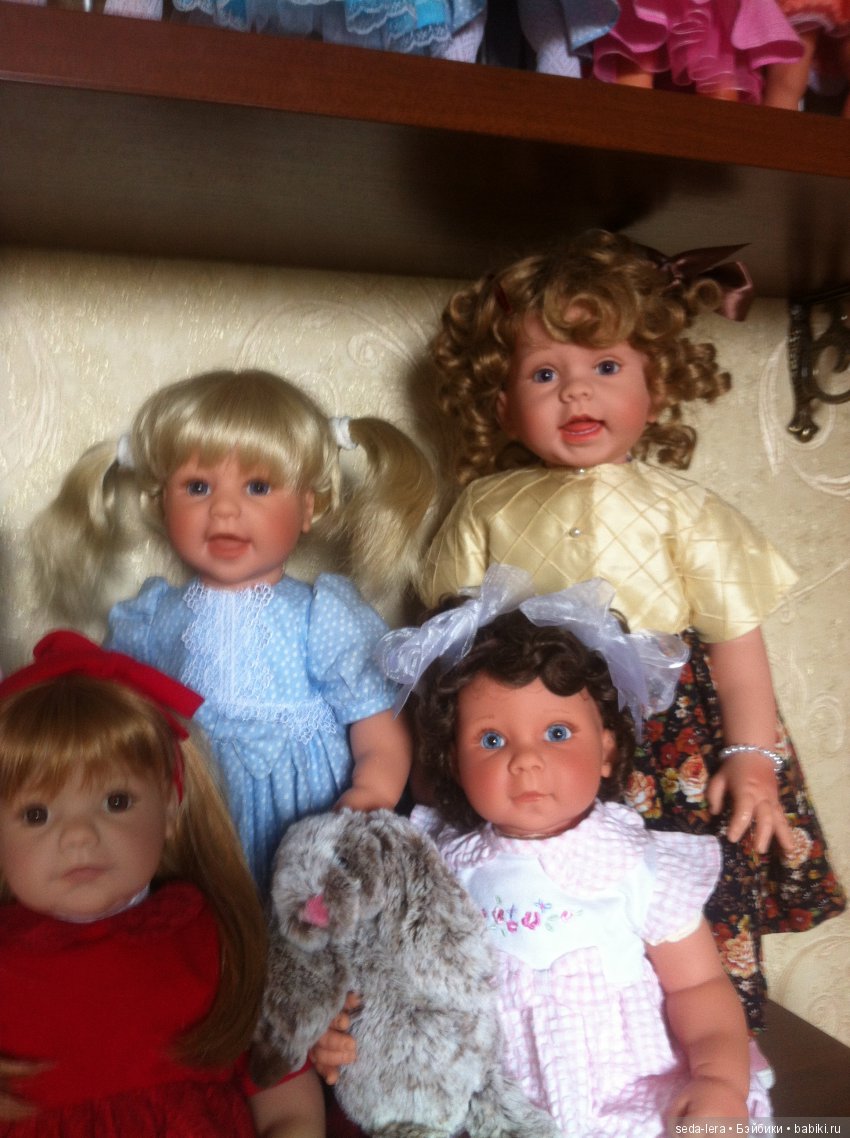 Моя коллекция кукол и как я ее размещаю. Куклы Sissel Skille, GOTZ, Lee Middleton (фото 3)