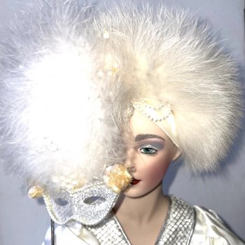 Потрясающе красивая Снежная Королева от Franklin Mint