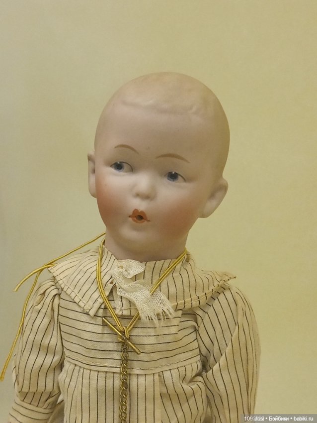 Скорее всего, использован такой молд. Можно ознакомиться в объявлении. Но это винтаж, просто по молду изготовлен. А в объявлении- оригинал. Вторая куколка в комментах из другой оперы)))  https://babiki.ru/shopik/1347465/