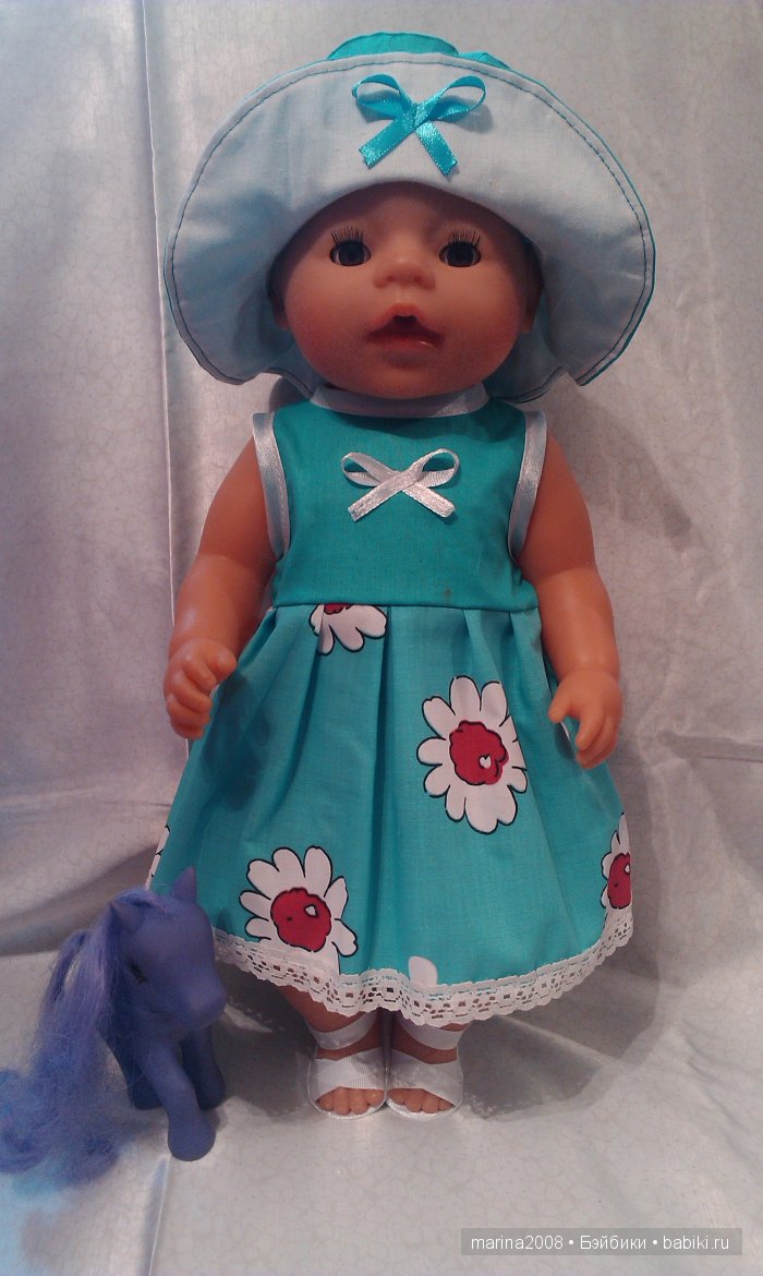 Летнее сатиновое платьице с панамкой и босоножками