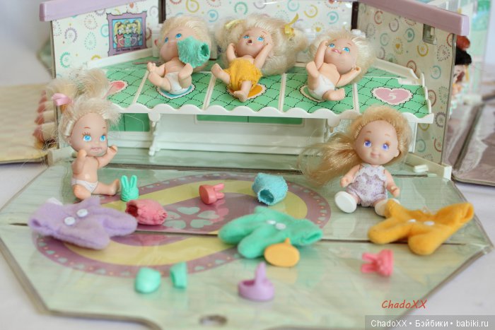 Большой мир маленьких кукол. Часть 23. Пятерняшки Tyco Quints. В доме, в парке, на площадке