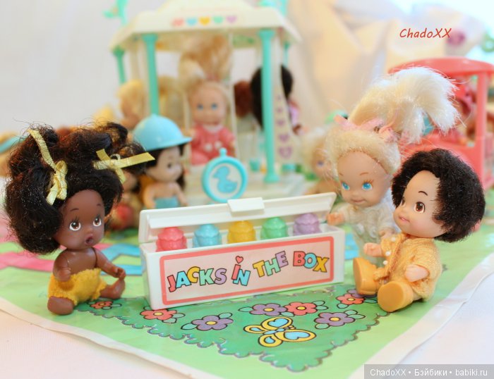 Большой мир маленьких кукол. Часть 23. Пятерняшки Tyco Quints. В доме, в парке, на площадке