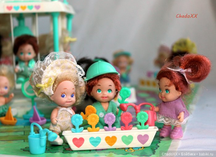 Большой мир маленьких кукол. Часть 23. Пятерняшки Tyco Quints. В доме, в парке, на площадке