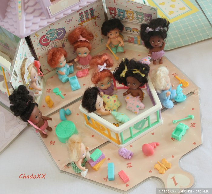 Большой мир маленьких кукол. Часть 23. Пятерняшки Tyco Quints. В доме, в парке, на площадке