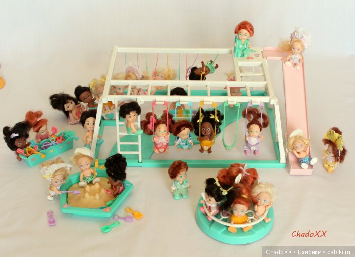 Большой мир маленьких кукол. Часть 23. Пятерняшки Tyco Quints. В доме, в парке, на площадке (фото 5)