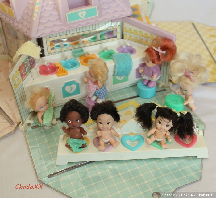 Большой мир маленьких кукол. Часть 23. Пятерняшки Tyco Quints. В доме, в парке, на площадке