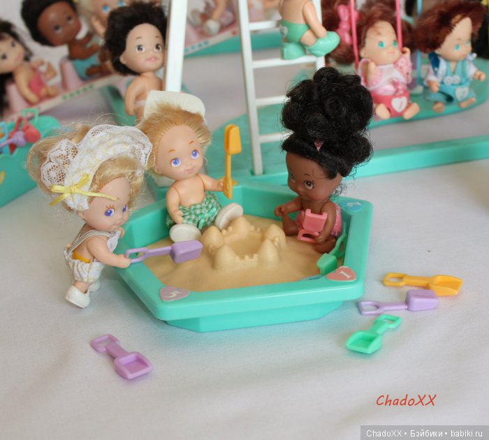 Большой мир маленьких кукол. Часть 23. Пятерняшки Tyco Quints. В доме, в парке, на площадке (фото 7)