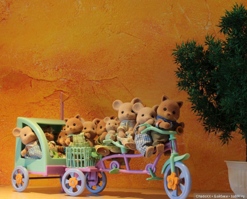 Как они у меня живут. 1000 мини-кукол в одном доме