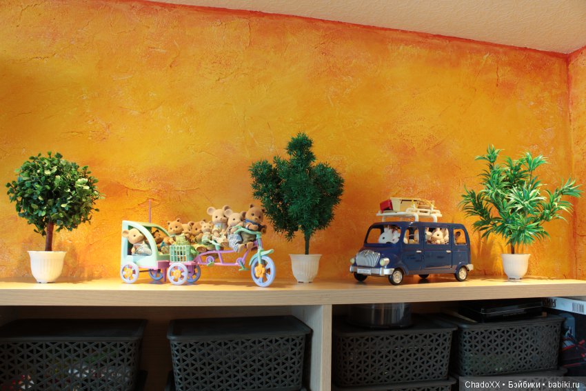 Как они у меня живут. 1000 мини-кукол в одном доме