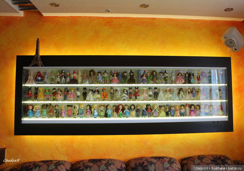 Как они у меня живут. 1000 мини-кукол в одном доме