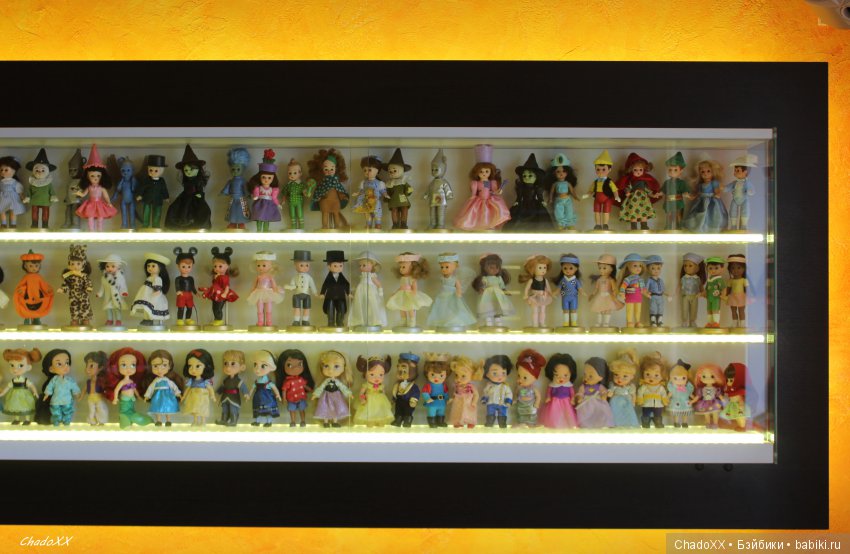 Как они у меня живут. 1000 мини-кукол в одном доме