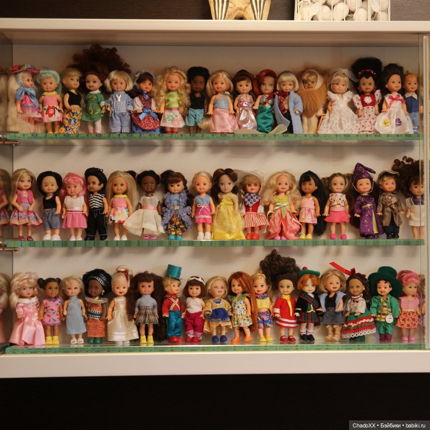 Витрины с мини-куклами. Часть 1: Келли и компания (фото 2)