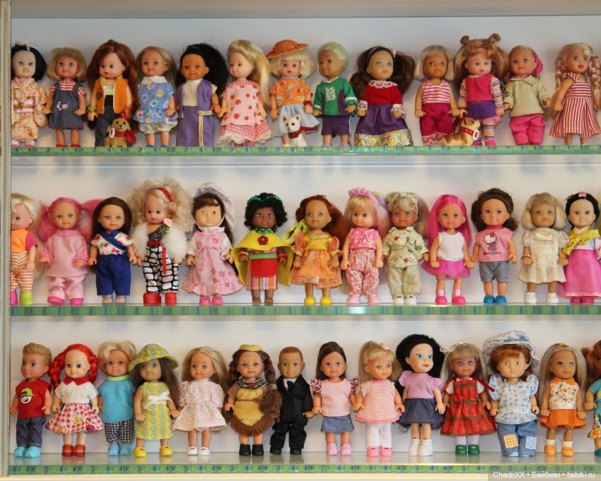 Витрины с мини-куклами. Часть 2: Еви и компания (фото 3)