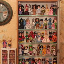 Витрины с мини-куклами. Часть 3: Мадам Александр и Ко