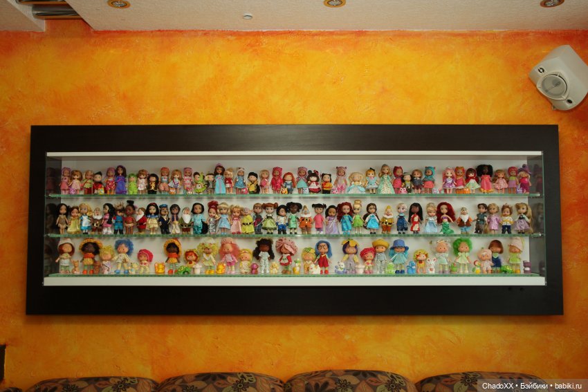 Витрины с мини-куклами. Часть 4: мультяшки