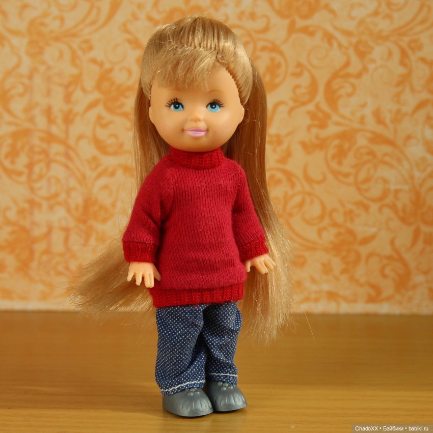 Витрины с мини-куклами. Часть 1: Келли и компания