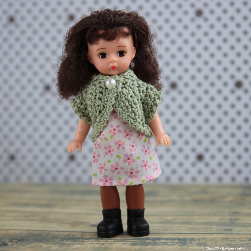 Витрины с мини-куклами. Часть 3: Мадам Александр и Ко