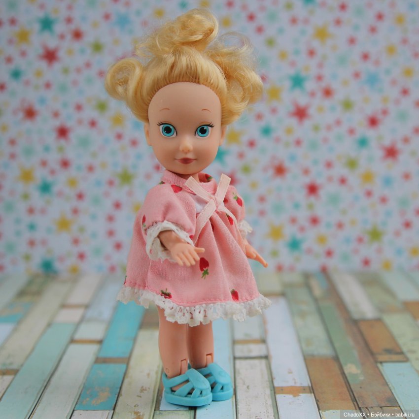 Витрины с мини-куклами. Часть 2: Еви и компания (фото 10)