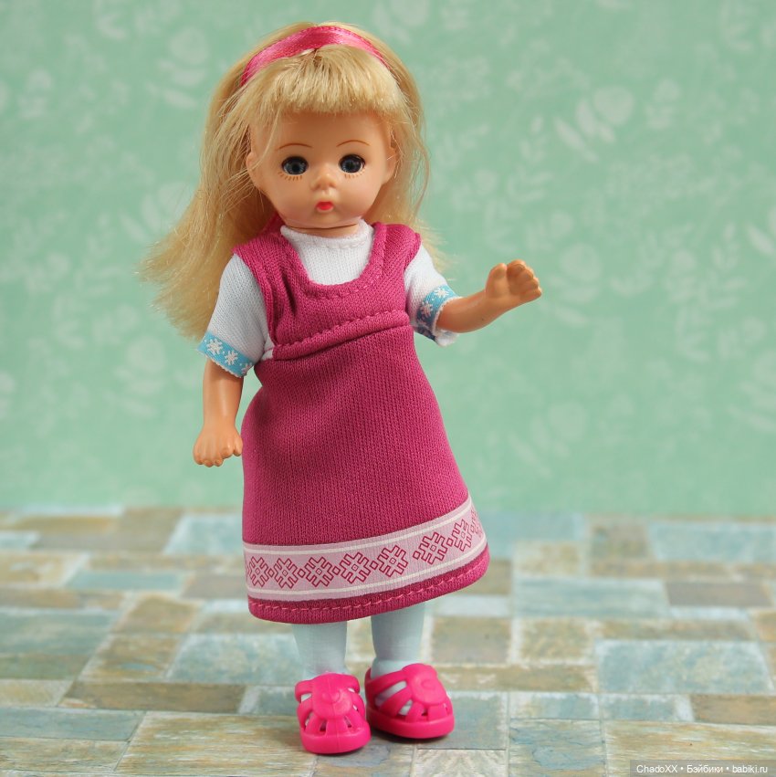 Витрины с мини-куклами. Часть 3: Мадам Александр и Ко (фото 6)