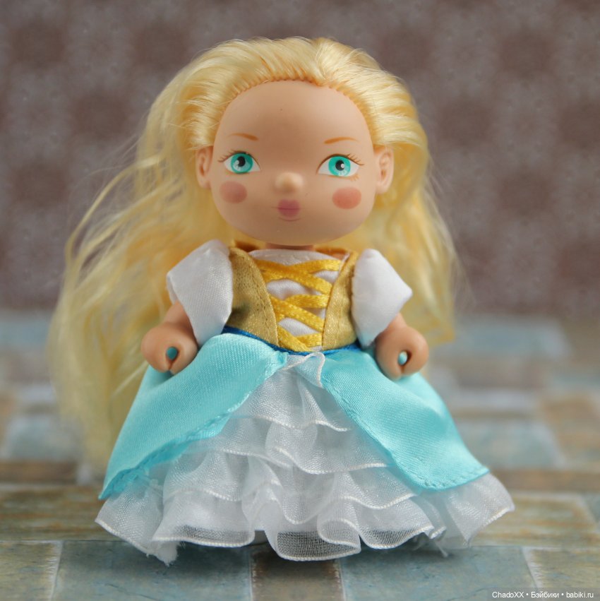 Мультяшки с верхней полочки: Такара, Мими, Запф Шу-шу, Курн кидз, Соня кидз, София Прекрасная, Фамоса Барригитас