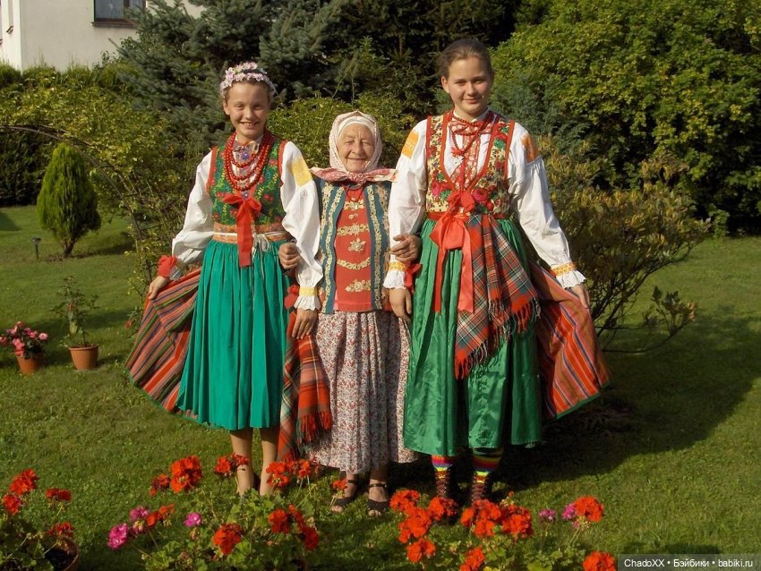 Витрины с мини-куклами. Часть 3: Мадам Александр и Ко