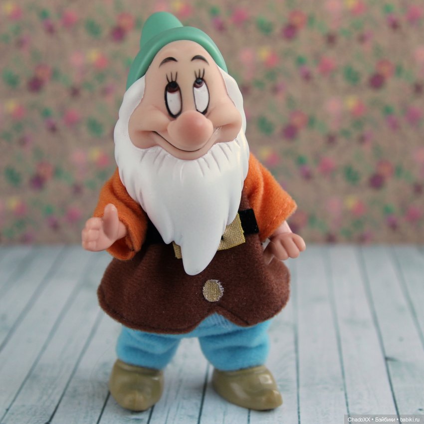 Мультяшки со средней полочки: Мини аниматорс, Энчантед нёрсери, гномики Симба