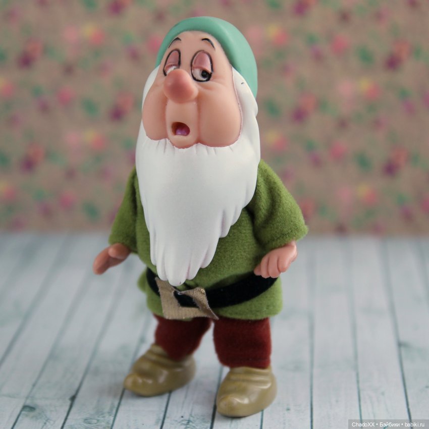 Мультяшки со средней полочки: Мини аниматорс, Энчантед нёрсери, гномики Симба