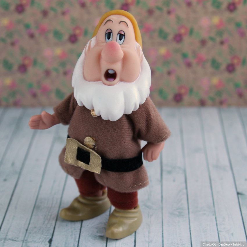 Мультяшки со средней полочки: Мини аниматорс, Энчантед нёрсери, гномики Симба