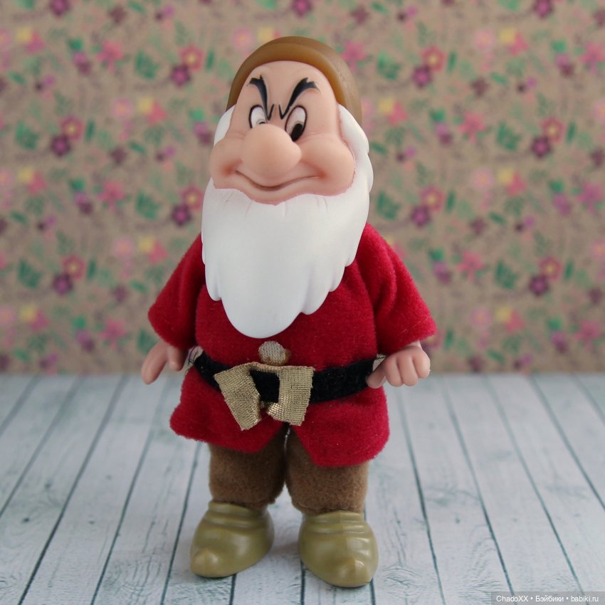 Мультяшки со средней полочки: Мини аниматорс, Энчантед нёрсери, гномики Симба