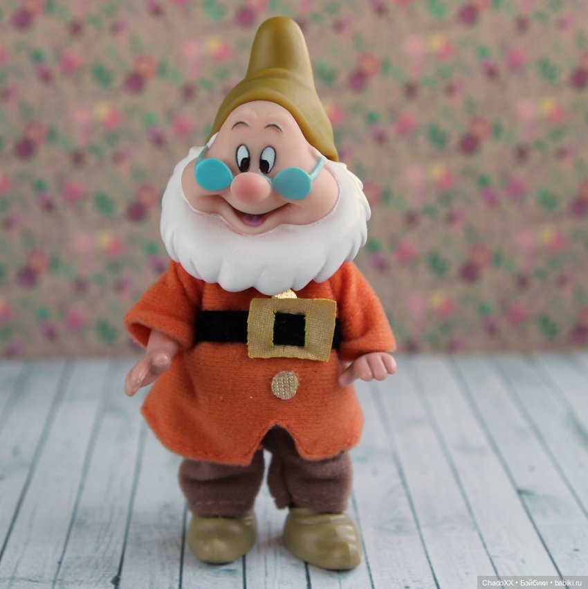 Мультяшки со средней полочки: Мини аниматорс, Энчантед нёрсери, гномики Симба