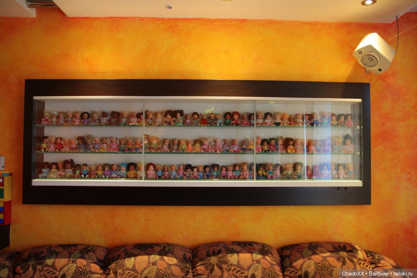 Витрины с мини-куклами. Часть 5: пупсятник