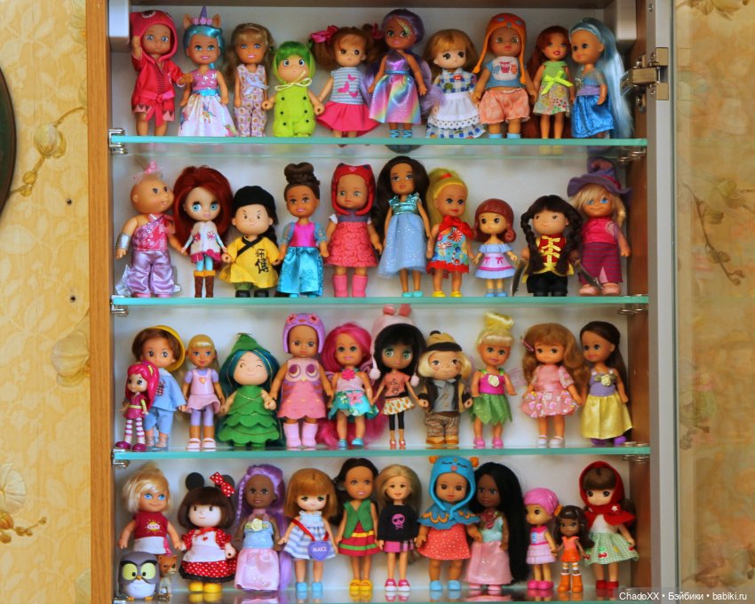 Сразу две витринки с "прочим-прочим" мини кукольным (фото 3)