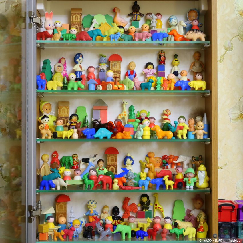Ребята и зверята, шкаф №1 - мелкие игрушечки из СССР (фото 3)