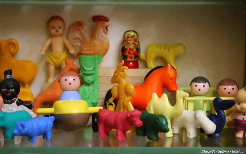 Ребята и зверята, шкаф №1 - мелкие игрушечки из СССР