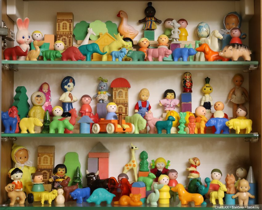 Ребята и зверята, шкаф №1 - мелкие игрушечки из СССР (фото 5)