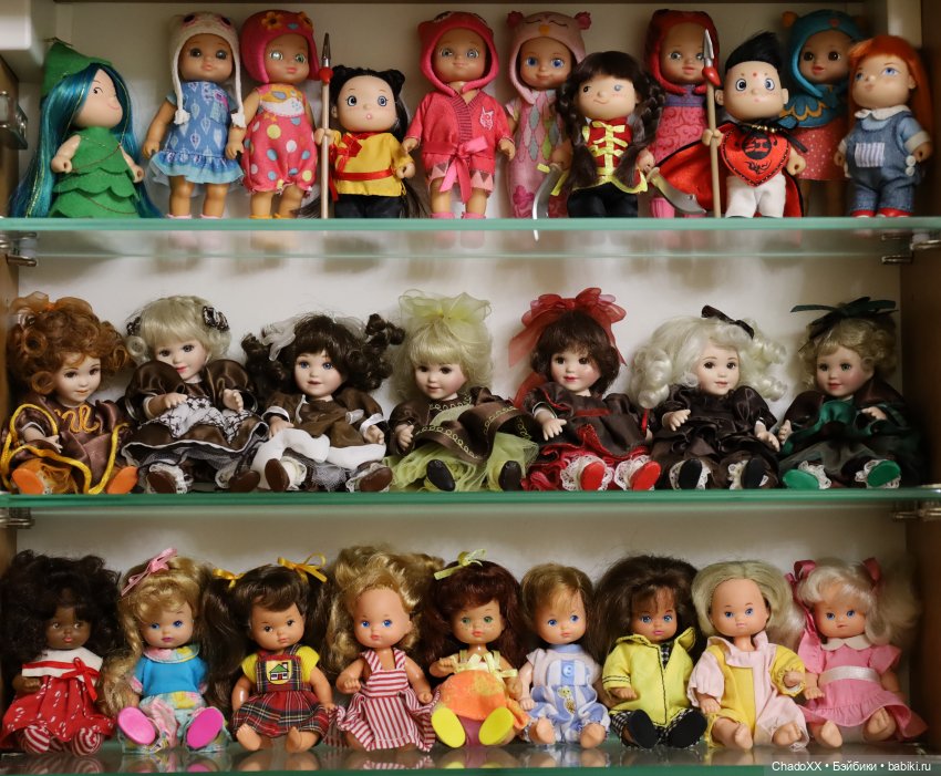 Моя коллекция мини кукол, лучшее в трёх витринках - 333 куколки